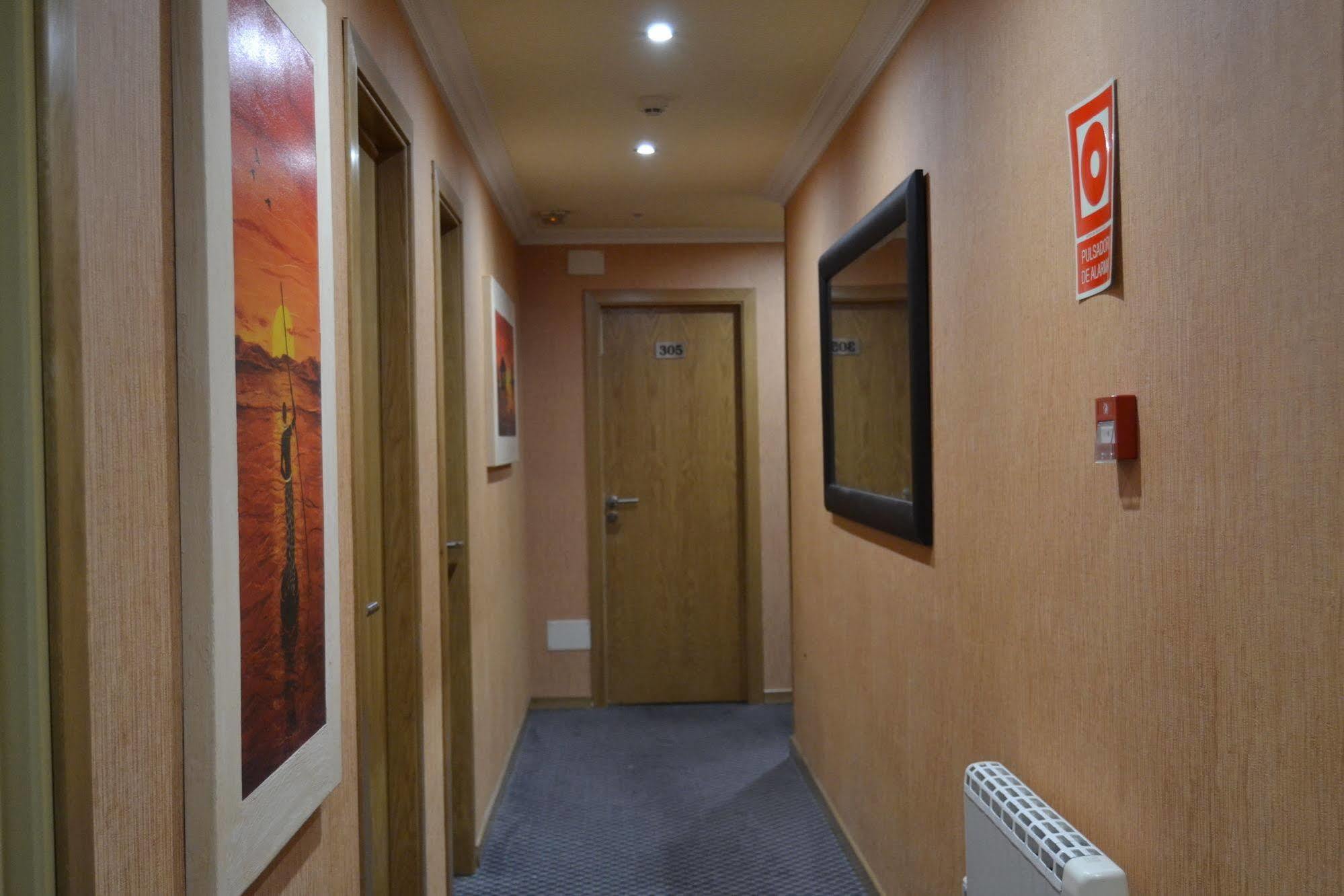 Hotel Hhb Pontevedra Confort Екстериор снимка